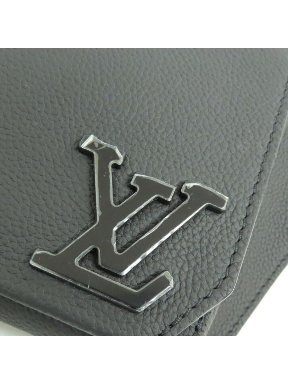 Louis Vuitton Aerogram Takeoff Ring - Picture 5 of 10